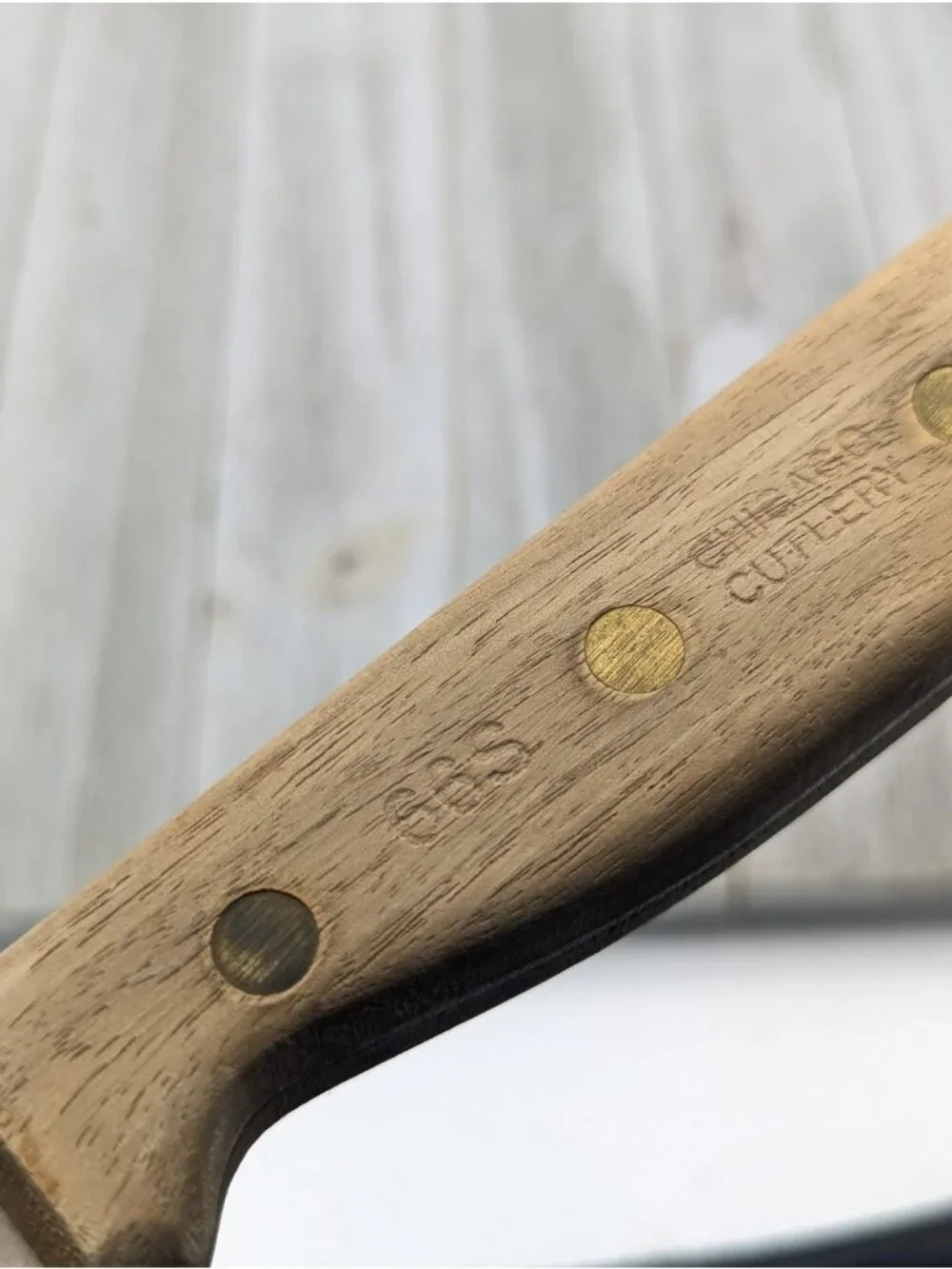 Chicago Cutlery features brand